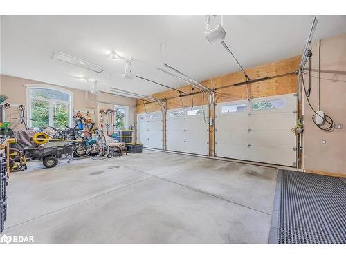 36 Lilac Lane, Midhurst, ON - Indoor Photo Showing Garage