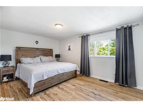 24 Christie Crescent, Barrie, ON - Indoor Photo Showing Bedroom