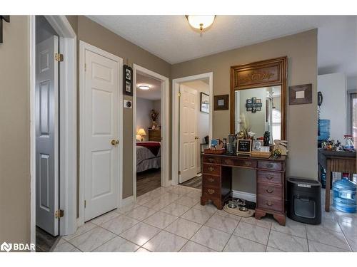 58 Mapleton Avenue, Barrie, ON - Indoor Photo Showing Other Room