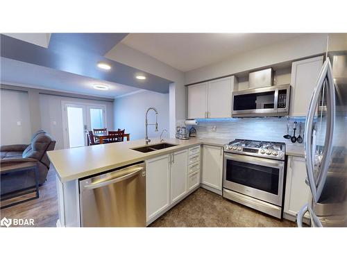 282 Mcmeeken Drive, Cambridge, ON - Indoor Photo Showing Kitchen With Double Sink