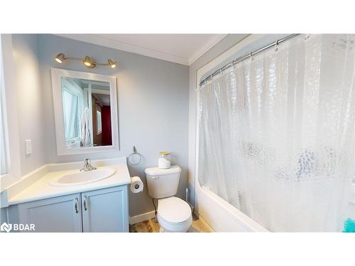 282 Mcmeeken Drive, Cambridge, ON - Indoor Photo Showing Bathroom