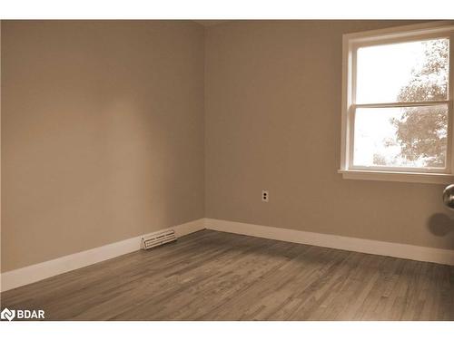 52 Holgate Street, Barrie, ON - Indoor Photo Showing Other Room