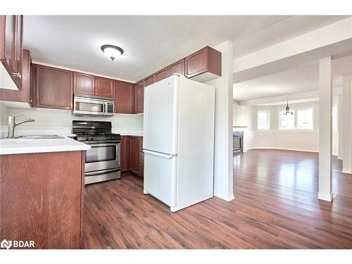 Lower-438 Sunnidale Road, Barrie, ON - Indoor Photo Showing Kitchen