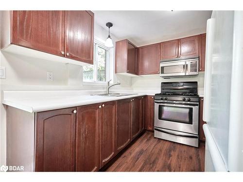 Lower-438 Sunnidale Road, Barrie, ON - Indoor Photo Showing Kitchen