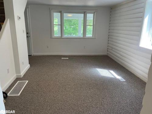 17 Battelle Road, Bancroft, ON - Indoor Photo Showing Other Room