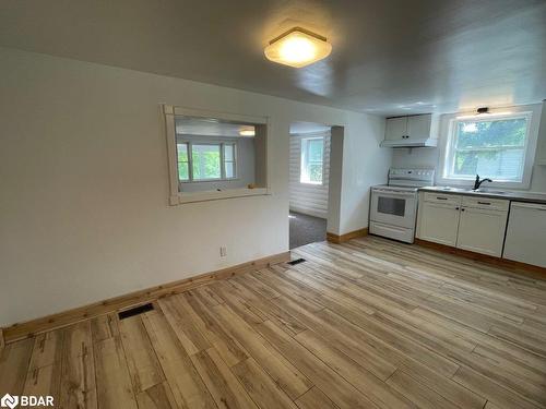 17 Battelle Road, Bancroft, ON - Indoor Photo Showing Kitchen