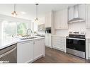 102 Wood Crescent, Angus, ON  - Indoor Photo Showing Kitchen With Double Sink With Upgraded Kitchen 