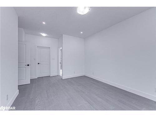 3260 Cove Avenue, Innisfil, ON - Indoor Photo Showing Other Room