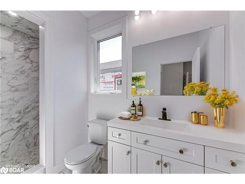 3260 Cove Avenue, Innisfil, ON - Indoor Photo Showing Bathroom