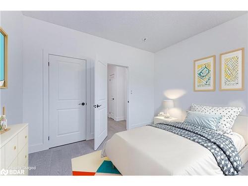 3260 Cove Avenue, Innisfil, ON - Indoor Photo Showing Bedroom