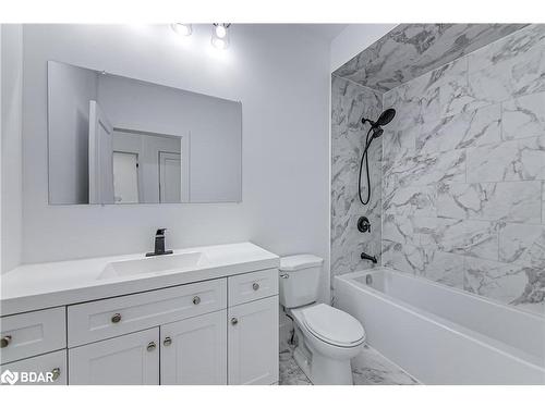 3260 Cove Avenue, Innisfil, ON - Indoor Photo Showing Bathroom