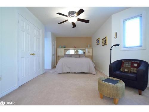 140 Country Lane, Barrie, ON - Indoor Photo Showing Bedroom