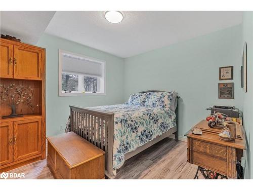 38 Fatima Court, Wasaga Beach, ON - Indoor Photo Showing Bedroom