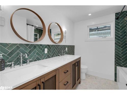 254 Cook Street, Barrie, ON - Indoor Photo Showing Bathroom