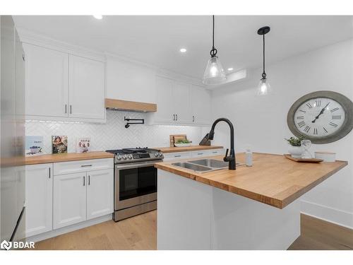 254 Cook Street, Barrie, ON - Indoor Photo Showing Kitchen With Double Sink With Upgraded Kitchen