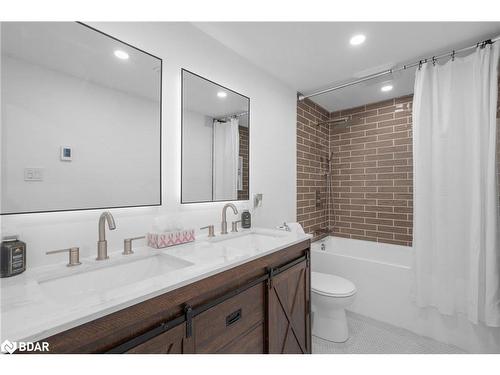 254 Cook Street, Barrie, ON - Indoor Photo Showing Bathroom