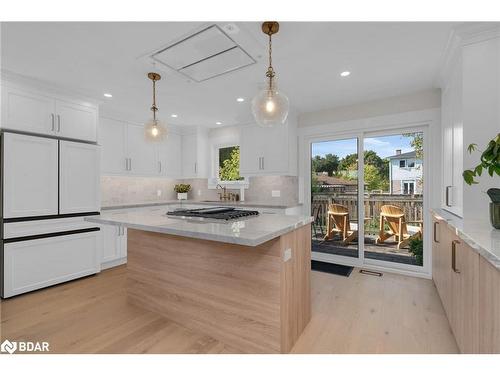 254 Cook Street, Barrie, ON - Indoor Photo Showing Kitchen