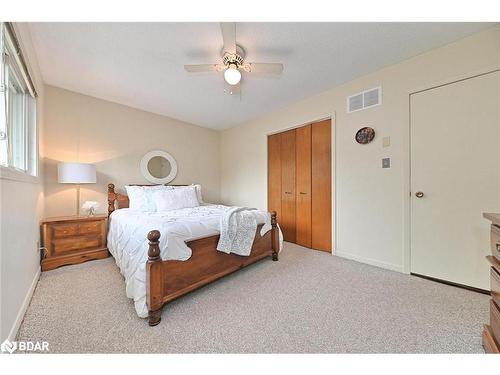 19 Chapel Street, Georgetown, ON - Indoor Photo Showing Bedroom