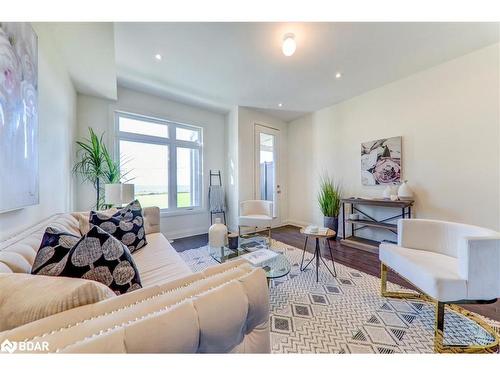 823 Port Darlington Road, Bowmanville, ON - Indoor Photo Showing Living Room