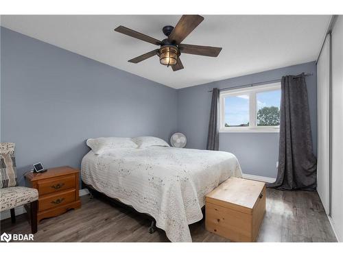 109 Copeman Crescent, Barrie, ON - Indoor Photo Showing Bedroom