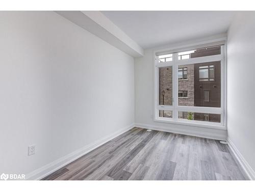 72 Wyn Wood Lane, Orillia, ON - Indoor Photo Showing Other Room