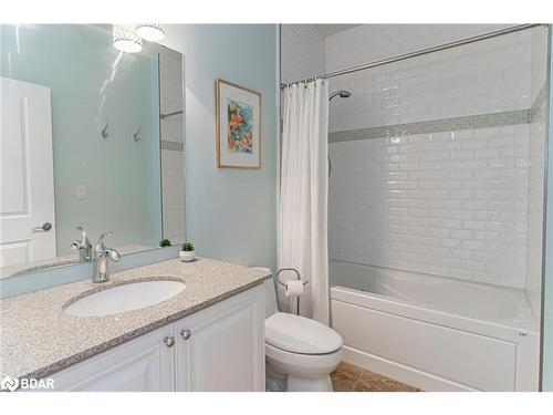 604-80 Orchard Point Road, Orillia, ON - Indoor Photo Showing Bathroom