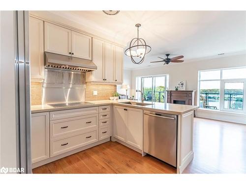 604-80 Orchard Point Road, Orillia, ON - Indoor Photo Showing Kitchen