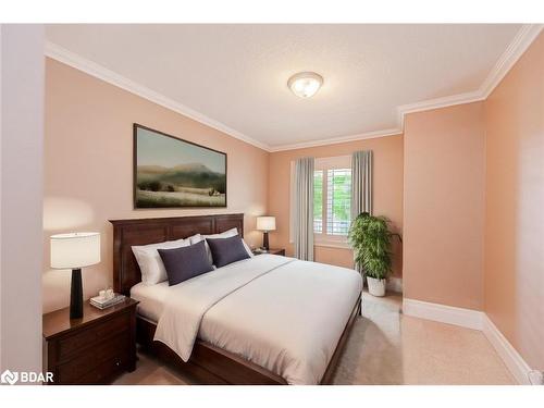 140 Greenway Drive, Wasaga Beach, ON - Indoor Photo Showing Bedroom