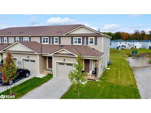 260 Daffodil Court Court, Gravenhurst, ON - Outdoor With Facade