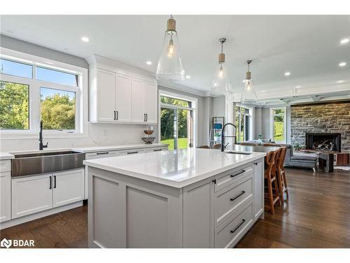 312 Nottingham Forest Road, Bradford/West Gwillimbury, ON - Indoor Photo Showing Kitchen With Upgraded Kitchen