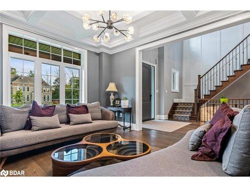 312 Nottingham Forest Road, Bradford/West Gwillimbury, ON - Indoor Photo Showing Living Room