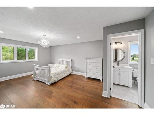 312 Nottingham Forest Road, Bradford/West Gwillimbury, ON - Indoor Photo Showing Bedroom