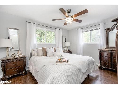 15 Bristow Court, Barrie, ON - Indoor Photo Showing Bedroom