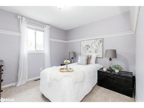 15 Bristow Court, Barrie, ON - Indoor Photo Showing Bedroom