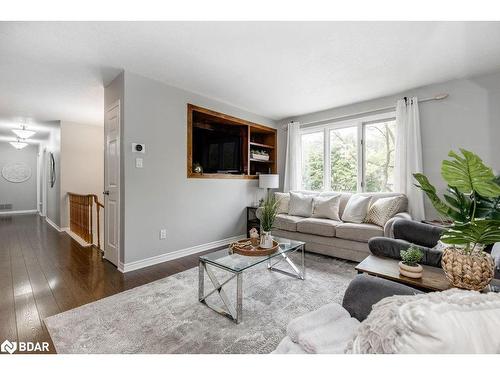 15 Bristow Court, Barrie, ON - Indoor Photo Showing Living Room