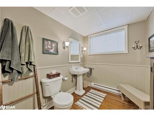 22 Huntington Drive, Barrie, ON - Indoor Photo Showing Bathroom