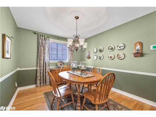 22 Huntington Drive, Barrie, ON - Indoor Photo Showing Dining Room