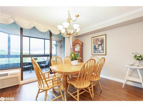 801-181 Collier Street, Barrie, ON - Indoor Photo Showing Dining Room