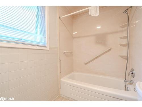 3 Pratt Road, Barrie, ON - Indoor Photo Showing Bathroom