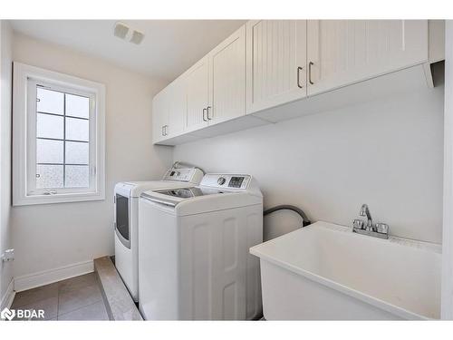 76 Forsyth Crescent Crescent, Barrie, ON - Indoor Photo Showing Laundry Room