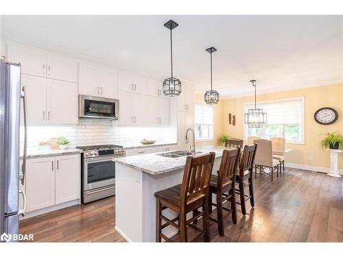 26 Natures Trail, Wasaga Beach, ON - Indoor Photo Showing Kitchen With Double Sink With Upgraded Kitchen