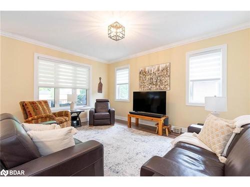 26 Natures Trail, Wasaga Beach, ON - Indoor Photo Showing Living Room