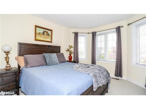 5 Regina Road, Barrie, ON - Indoor Photo Showing Bedroom