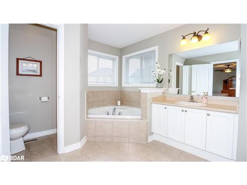 5 Regina Road, Barrie, ON - Indoor Photo Showing Bathroom