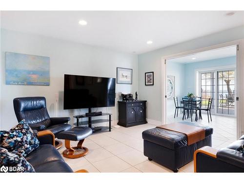 75 Indian Trail Trail, Collingwood, ON - Indoor Photo Showing Living Room