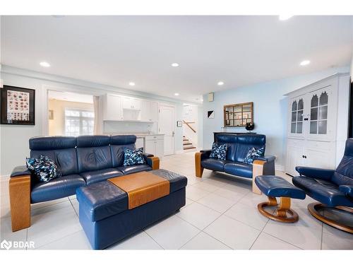 75 Indian Trail Trail, Collingwood, ON - Indoor Photo Showing Living Room