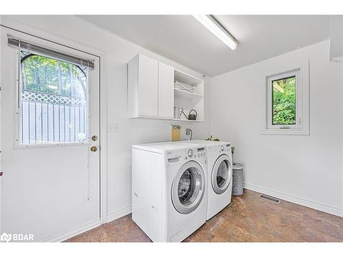 8 Frid Boulevard, Midhurst, ON - Indoor Photo Showing Laundry Room