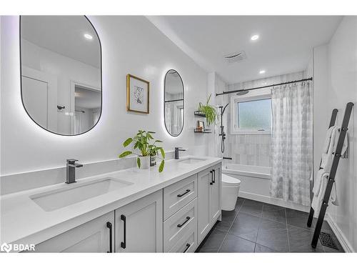 8 Frid Boulevard, Midhurst, ON - Indoor Photo Showing Bathroom