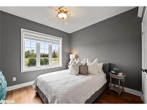 10 Deanna Drive, Wasaga Beach, ON - Indoor Photo Showing Bedroom