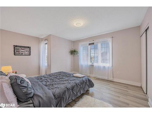 23 Pepin Court, Barrie, ON - Indoor Photo Showing Bedroom